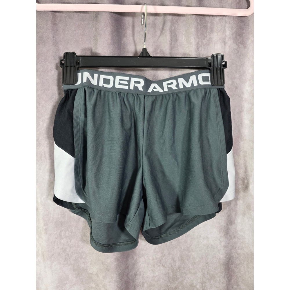 Under Armour Play‎ Up Shorts Womens XS Gray Black White Athletic Training Loose